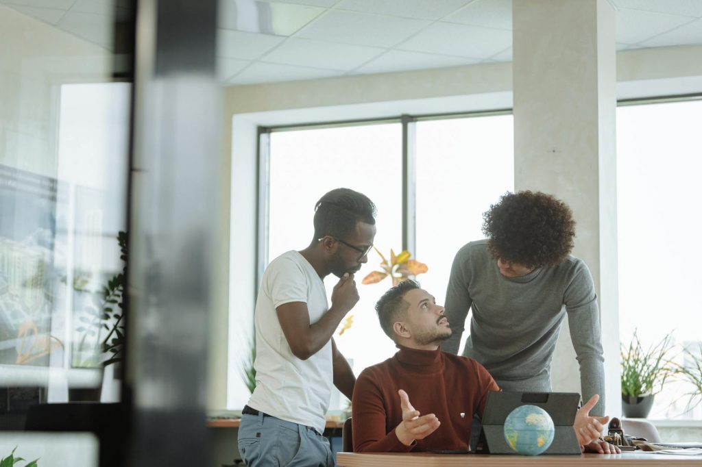 How branch locations and team-member limits affect freight alliance membership decisions