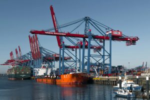 Global freight forwarding network comparison checklist with containers and logistics operations