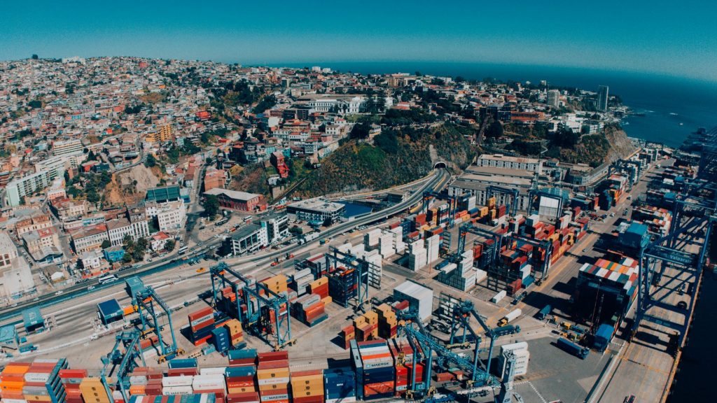 Containers and cargo operations representing a Latin America freight network buyer checklist