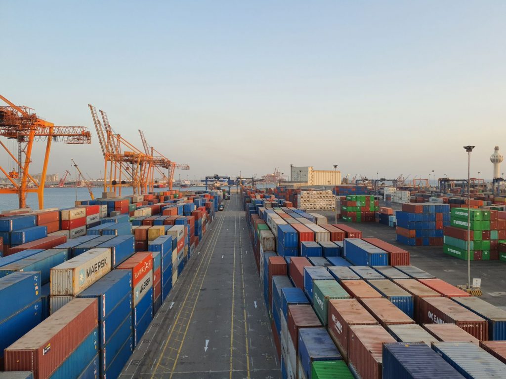 Dubai cargo port scene for an article about verified Middle East freight partner discovery