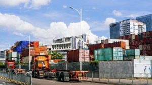 North American freight forwarders reviewing USMCA logistics routes, containers, and cross-border partner coverage
